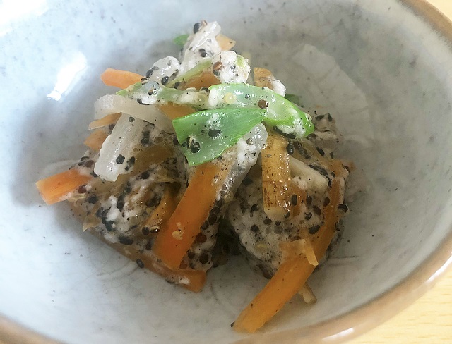 根菜のキヌアとろろ和え Vegeness ベジネス 日本最大のヴィーガン情報サイト