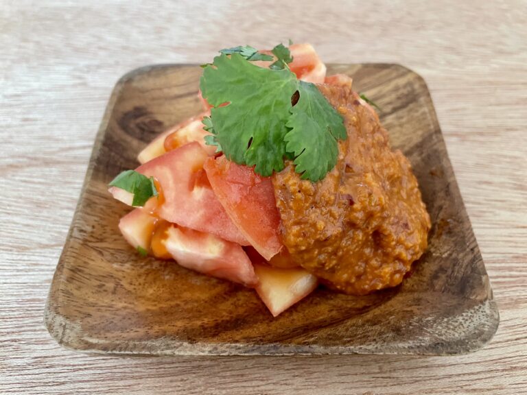 トマトサラダ メキシカンビーンドレッシング Vegeness ベジネス 日本最大のヴィーガン情報サイト