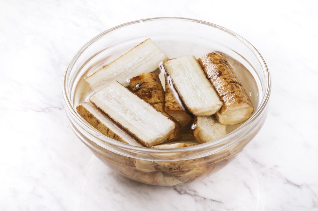 ごぼうは食物繊維たっぷりの根菜 ごぼうを使ったレシピ10選を紹介 Vegeness ベジネス 日本最大のヴィーガン情報サイト